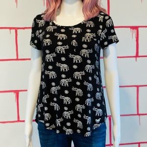 Hollister Elephant Black Short Sleeve Pocket Tee 🐘